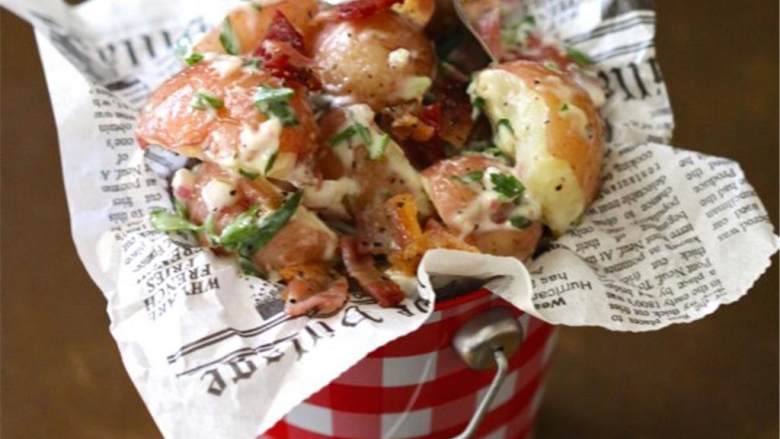 柠檬香料土豆沙拉配脆培根