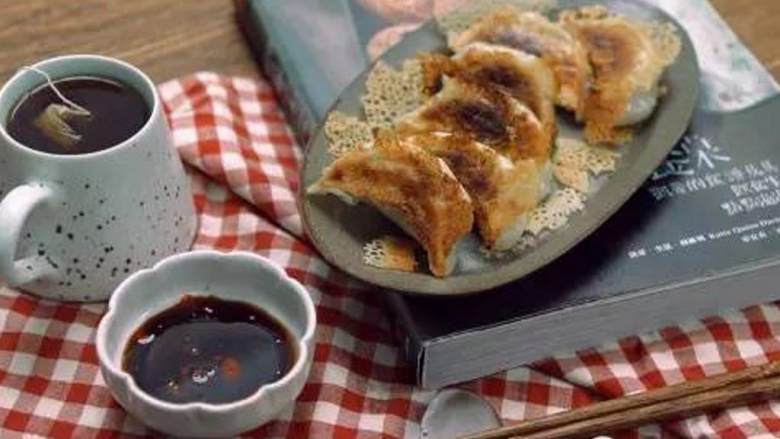 蕾丝饺子,上桌并享用吧!