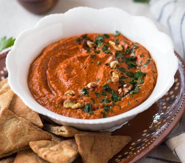 烤红椒配核桃蘸酱