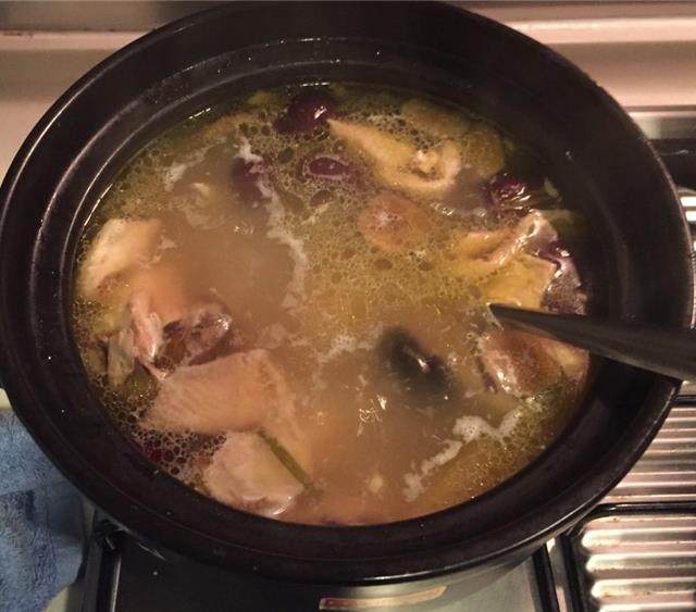 竹笋炖鸡汤