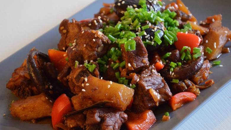 家常炖排骨,这道菜和米饭太合适了!