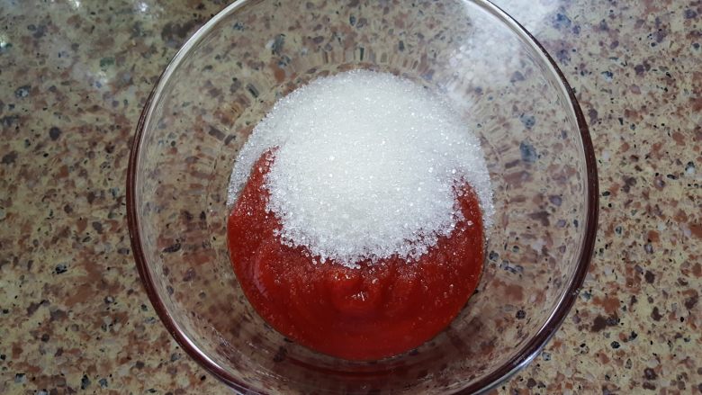 糖醋牛肉里脊,加入<a style='color:red;display:inline-block;' href='/shicai/ 869'>白砂糖</a>