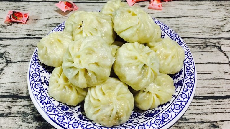 豆腐馅包子,成品图薄皮大馅哦~