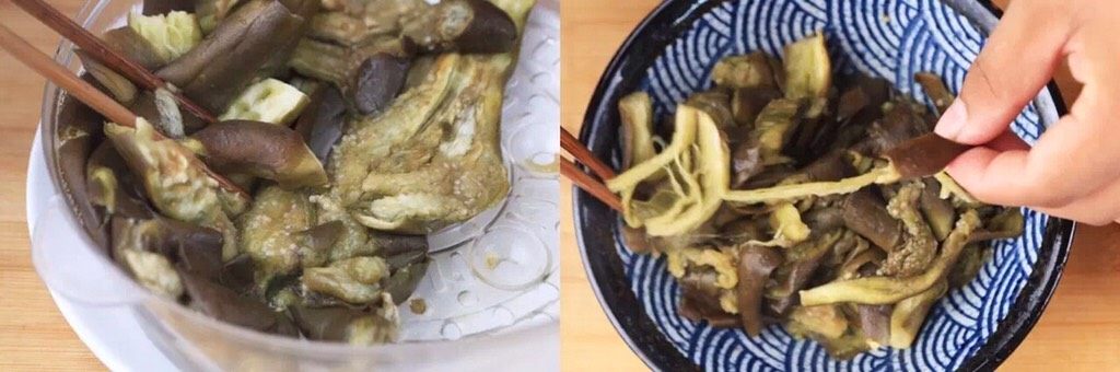 可能过这一关的人很少,谁有胆量尝一下?---擂椒茄子,食材和调料充分搅拌均匀后放在旁边备用,蒸好的茄子取出用筷子压力排水,撕成细条,更方便吃和入味