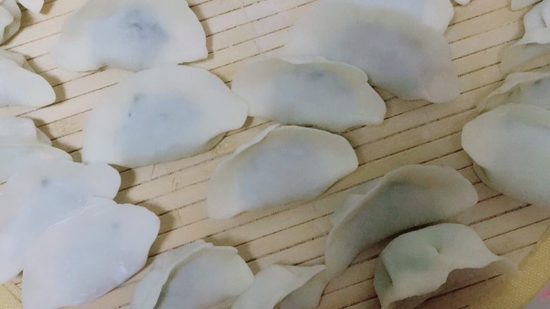 韭菜猪肉饺子,包好了