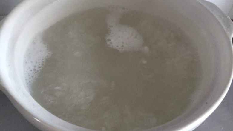 私房猪肝粥,第二天早,熬一锅白粥