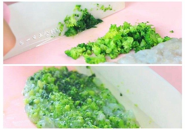 蔬菜虾肉粒粒面, 将西兰花的花穗切碎,油麦菜菜叶切碎和虾一起剁剁碎。
🌻小贴士:剁碎一点,至少要能通过你家的漏勺哈!