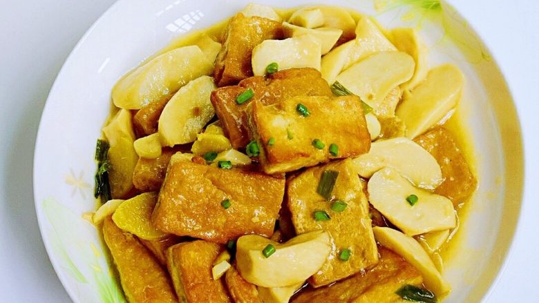 菌茹烩豆腐,来品尝美味吧。
