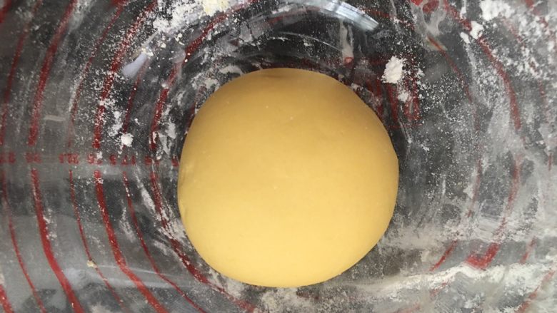小鸡馒头(一次发酵),这是揉好的南瓜面团