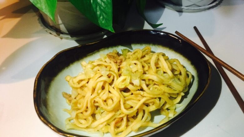 精瘦肉甘蓝土豆焖面