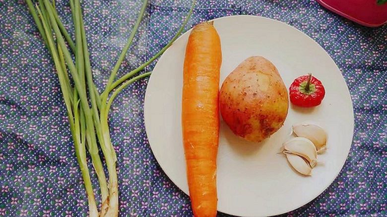 凉拌三丝,准备好食材