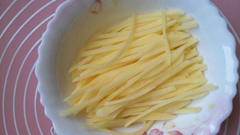 豆豉土豆丝,切土豆丝