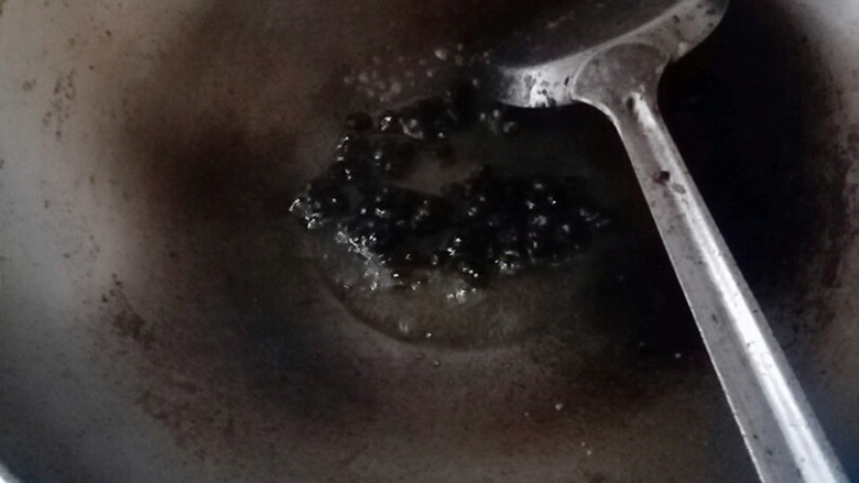 豆豉土豆丝,油煸豆豉