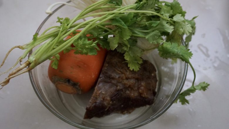 牛肉羹,鲜掉眉毛了!,准备材料,这是三人份的主料。