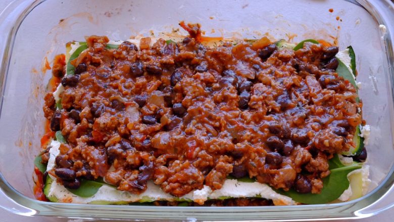 低碳水•西葫芦千层面
(食物替换系列3),一层肉酱