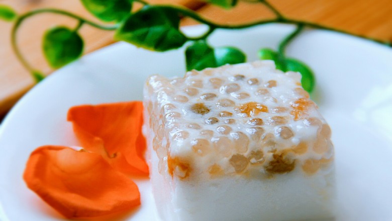 西米蜜豆椰汁糕,倒扣出来的效果,香甜可口