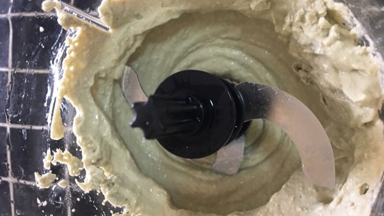 豆腐蔬菜糕 宝宝辅食10M+,山药和豆腐一起放入辅食机中打成泥(如果干的话可以加适量的水)