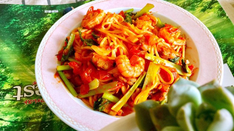 花样面条《超简单美味意面》,色香味俱全的美食,让人食指大动!