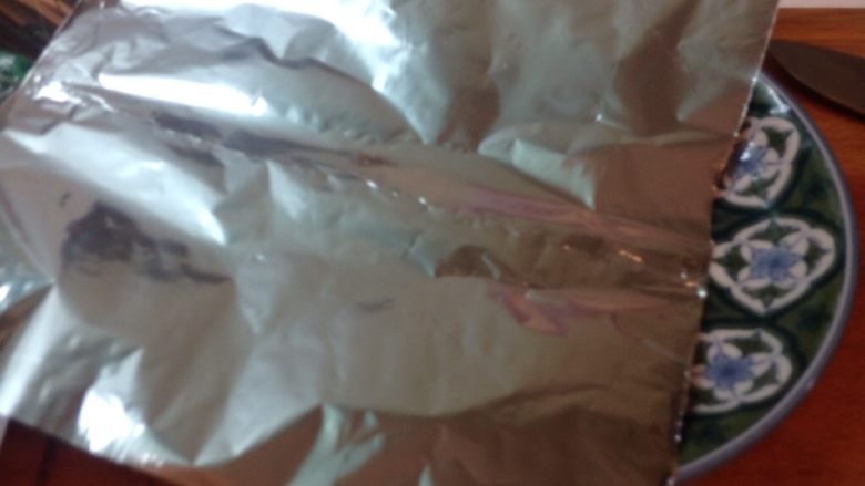 義式烤雞翅,用鋁箔亮光面,加溫快,快熟