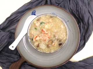 小米海鲜营养粥