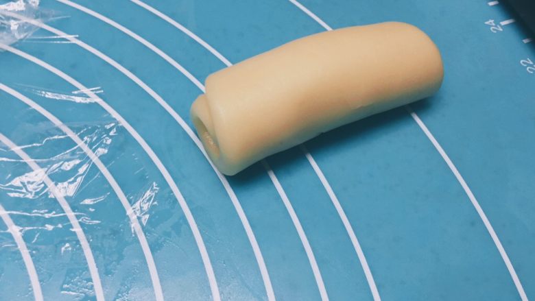 苏式五仁月饼(少油版),轻轻卷紧