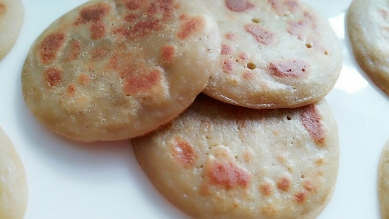 软糯香蕉松饼,松饼香甜软糯
很适合小宝宝作为手指食物