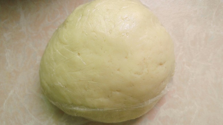 鲜肉月饼,揉好的面团醒个一小时