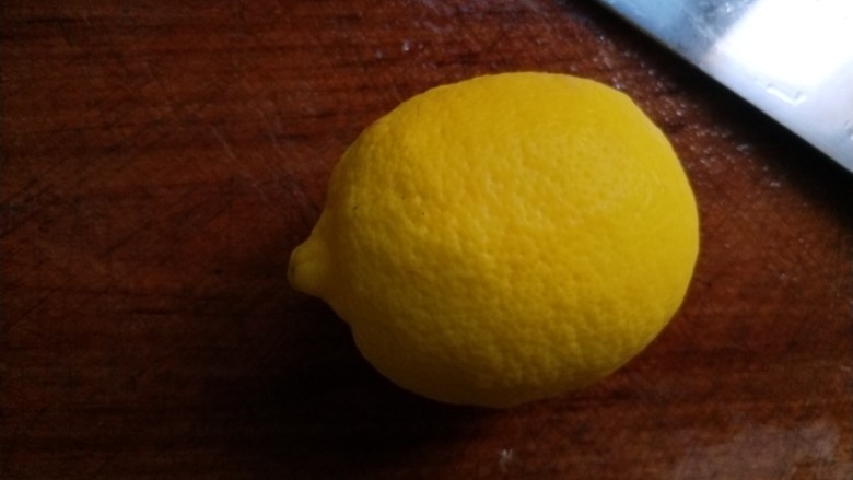 泡椒凤爪,柠檬切片