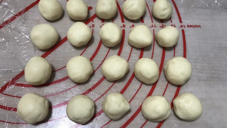 椰蓉开口酥,油酥均分20份,每份13g