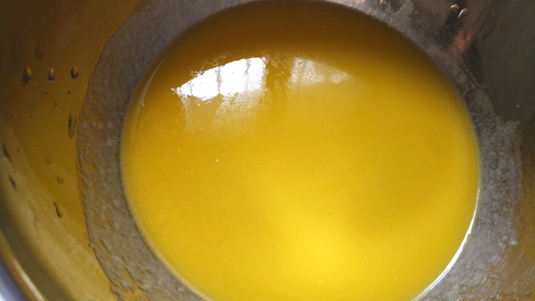 酸奶蛋糕,拌匀至乳化状态