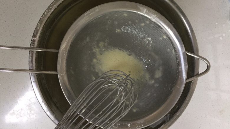 法式超薄千层
,搅拌之后，颗粒几乎没有了