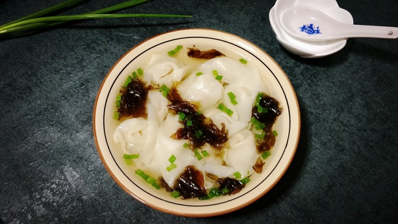 #地方特色小吃# 自制龙抄手,不吃辣的那就清汤吧!一样美味!