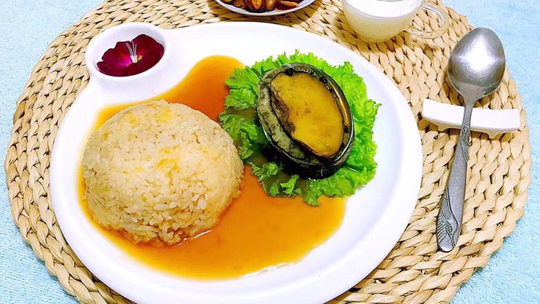 鲍鱼捞饭,早餐享受这样高大上的美味好幸福噢