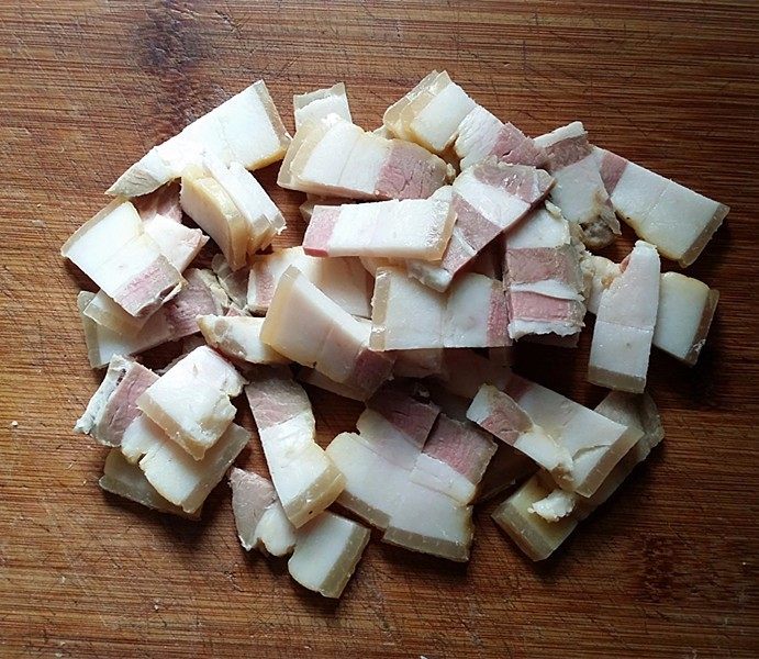 无肉不欢+杭椒炒咸肉,咸肉切簿片