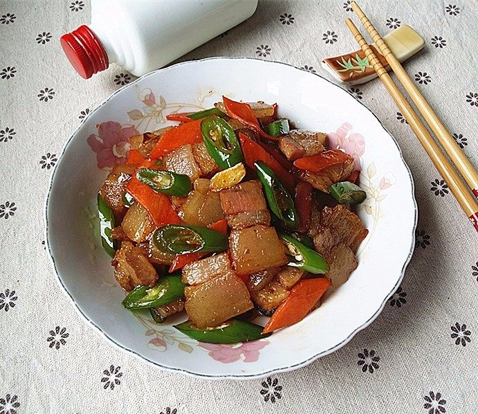 无肉不欢+杭椒炒咸肉,成品图