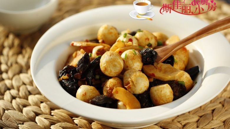 鱼香鹌鹑蛋,端上桌了。