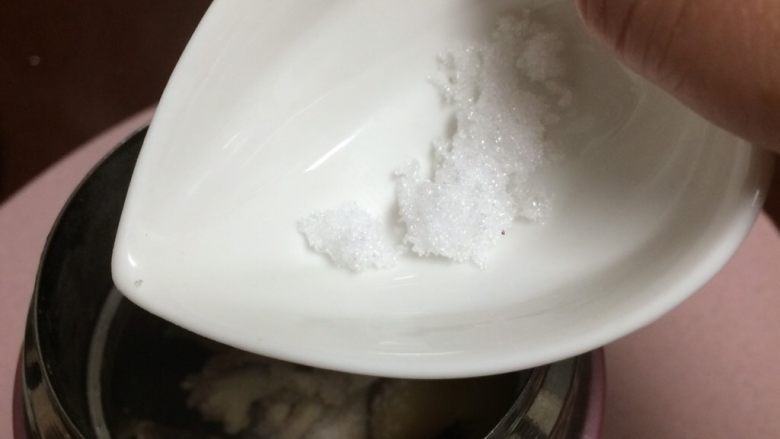 #辣食#
焖烧罐版~香辣凉拌鸡丝,加入适量白糖