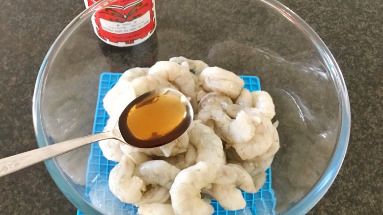 #酸味#宫保虾球,1小勺料酒,