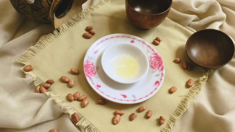 #咸味#莲藕花生扇骨汤,油适量!如果猪骨多油出来就可以不放油!
