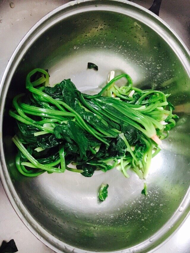  #咸味# 蔬菜蛋炒饭,挤干水分