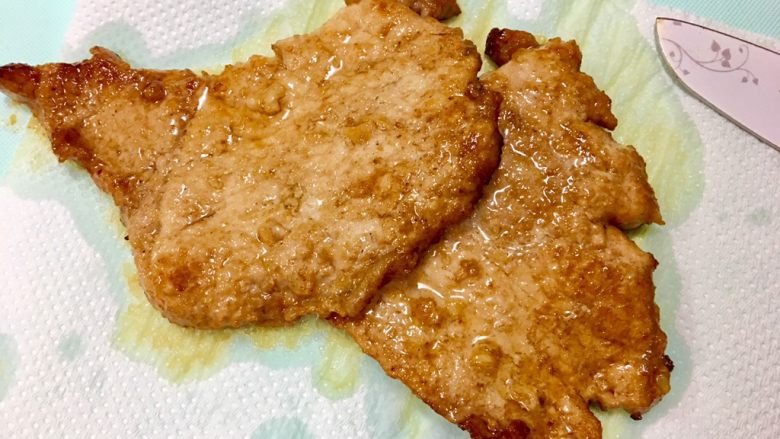 無肉不歡~香煎豬排,兩面呈金黃色後起鍋待涼