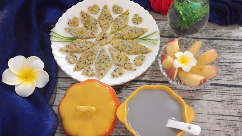 #咸味#~芝香南瓜烙,美味又营养的芝香南瓜烙,搭配一杯自制的黑芝麻糊,就是美美的一顿早餐咯。