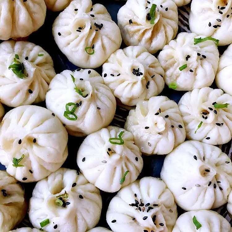 水煎包,包子可以出锅了!