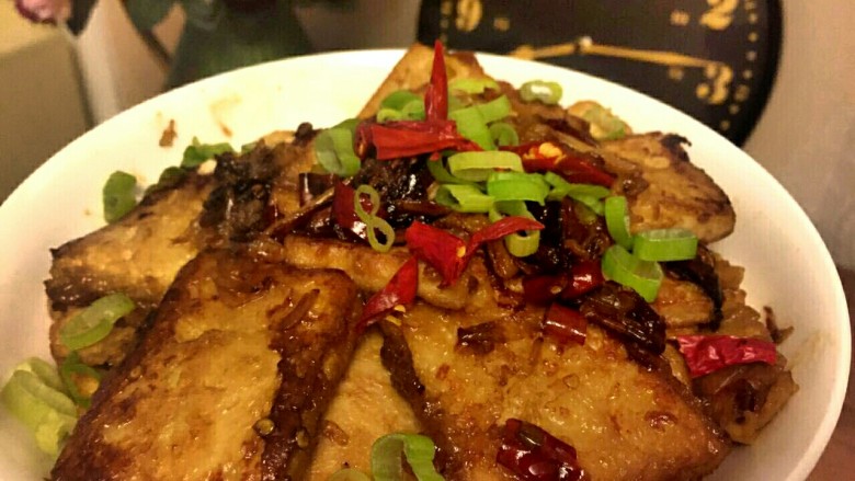 锅塌豆腐,非常好吃喔,汤汁多一些容易入味。