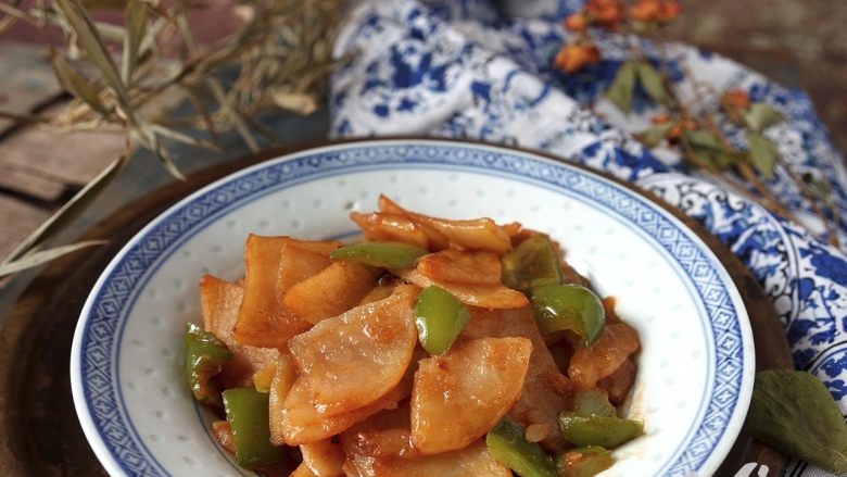 柿子椒土豆片(家常版),出锅装盘即可
