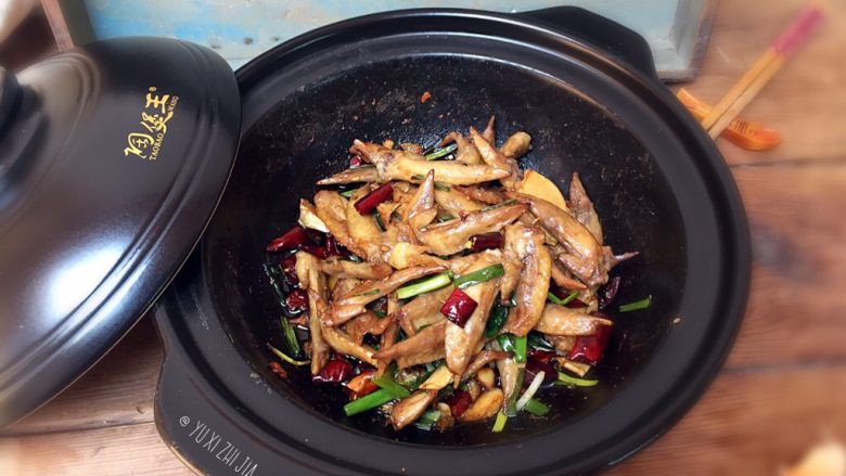 干锅辣子鸡翅