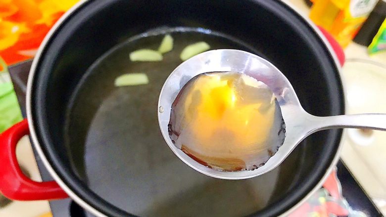 金腿银骨青菜汤
,加一勺料酒进去!