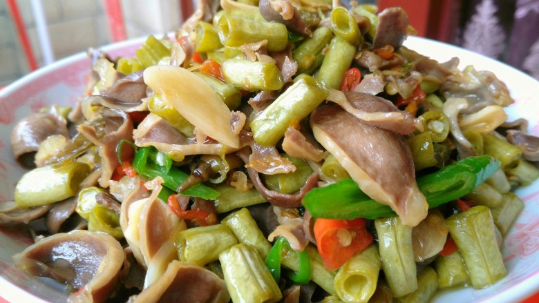 #酸味#自制酸豆角,酸辣鸡胗,非常开胃!
