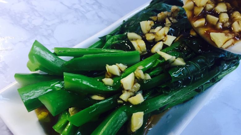 #咸味#万里一眼绿,白灼菜心,淋好料汁后,喜欢清淡的可以现在就吃,也还可以热油浇上去!