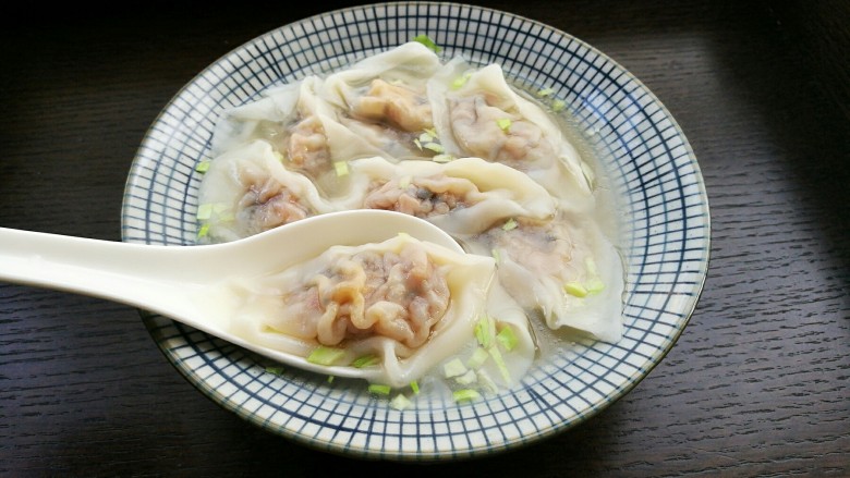 石蛤蟆水饺(博山水饺的包法),既是饺子又可以当馄饨吃,一举两得!